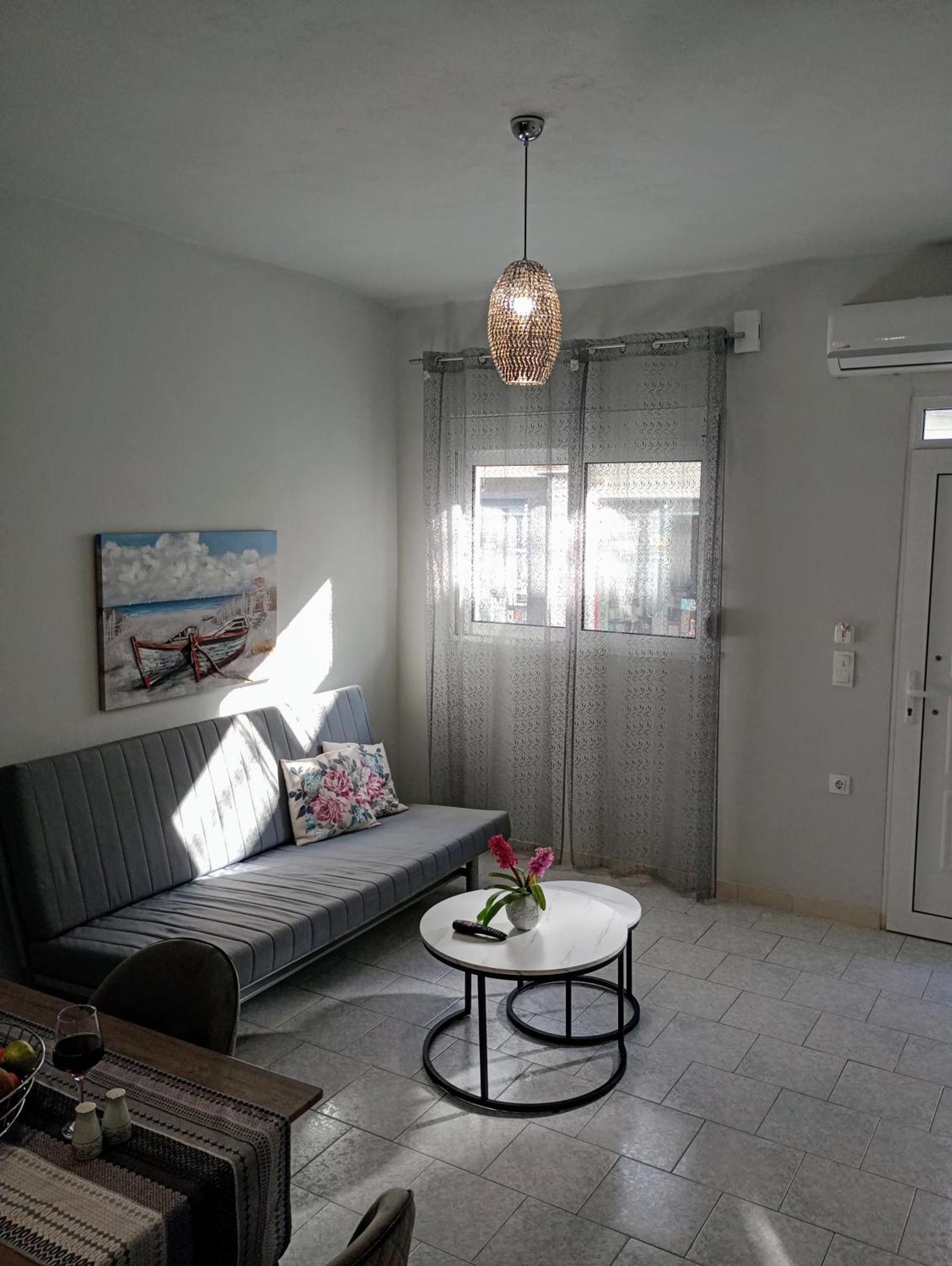 Cozy Kremasti Apartment מראה חיצוני תמונה
